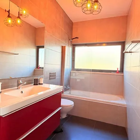 Carina - House 4 - Pool Acess - Comfortable & Quiet *